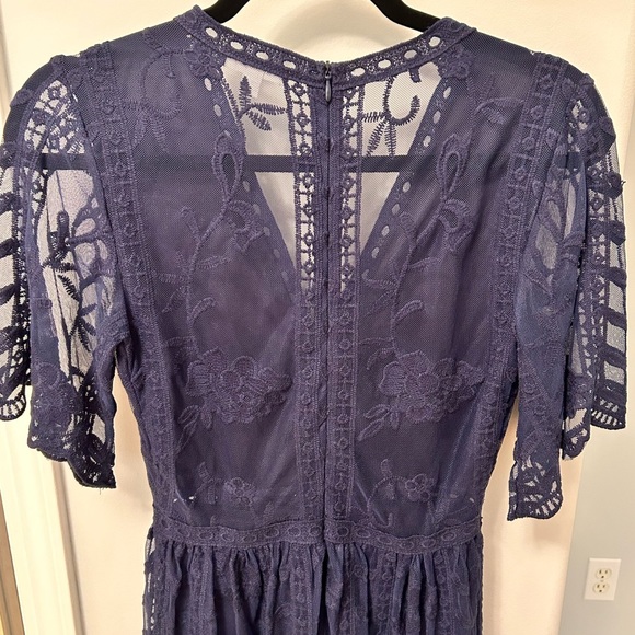 Navy Floral Lace Dress - Picture 5 of 8